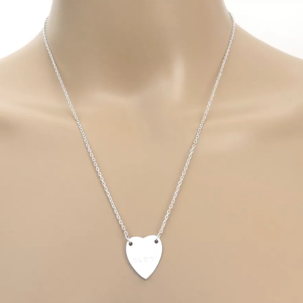 SOLD❤️ GUCCI Trademark Heart Silver Logo Necklace w/ Box & Dust Bag - Picture 14 of 16